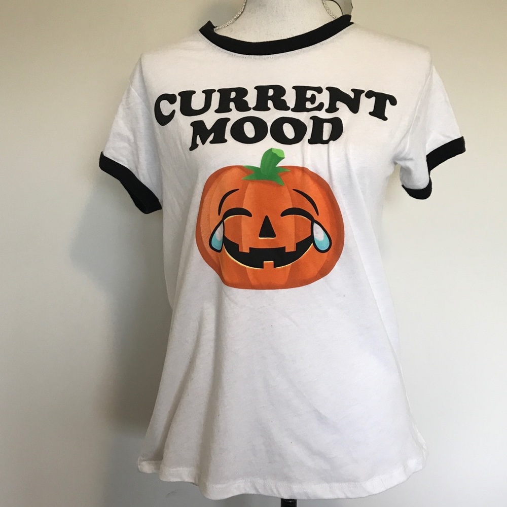 Doe Halloween t-shirt juniors laughing pumpkin